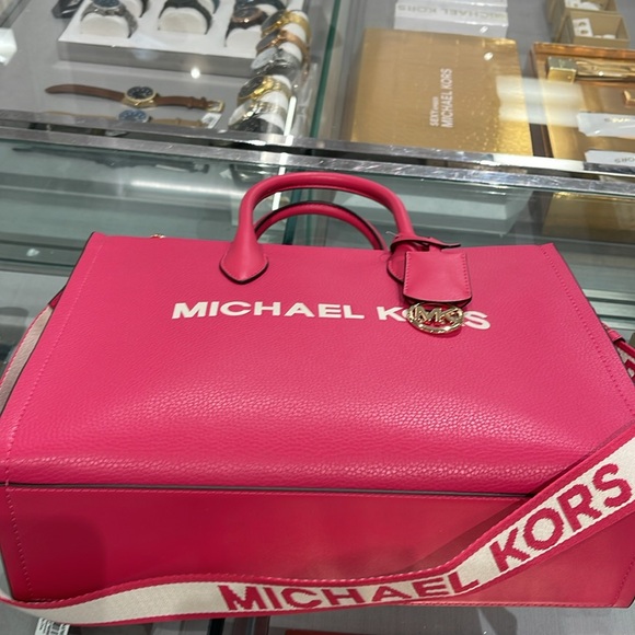 Michael Kors Mirella Medium East West Pebbled Leather Tote Shopper Bag MK EW
NWT - Picture 6 of 16